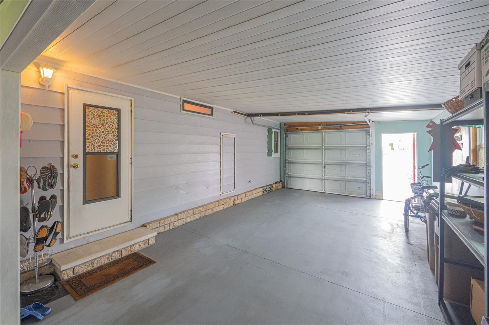 Front of Garage - 25007 BELLEVUE, LEESBURG