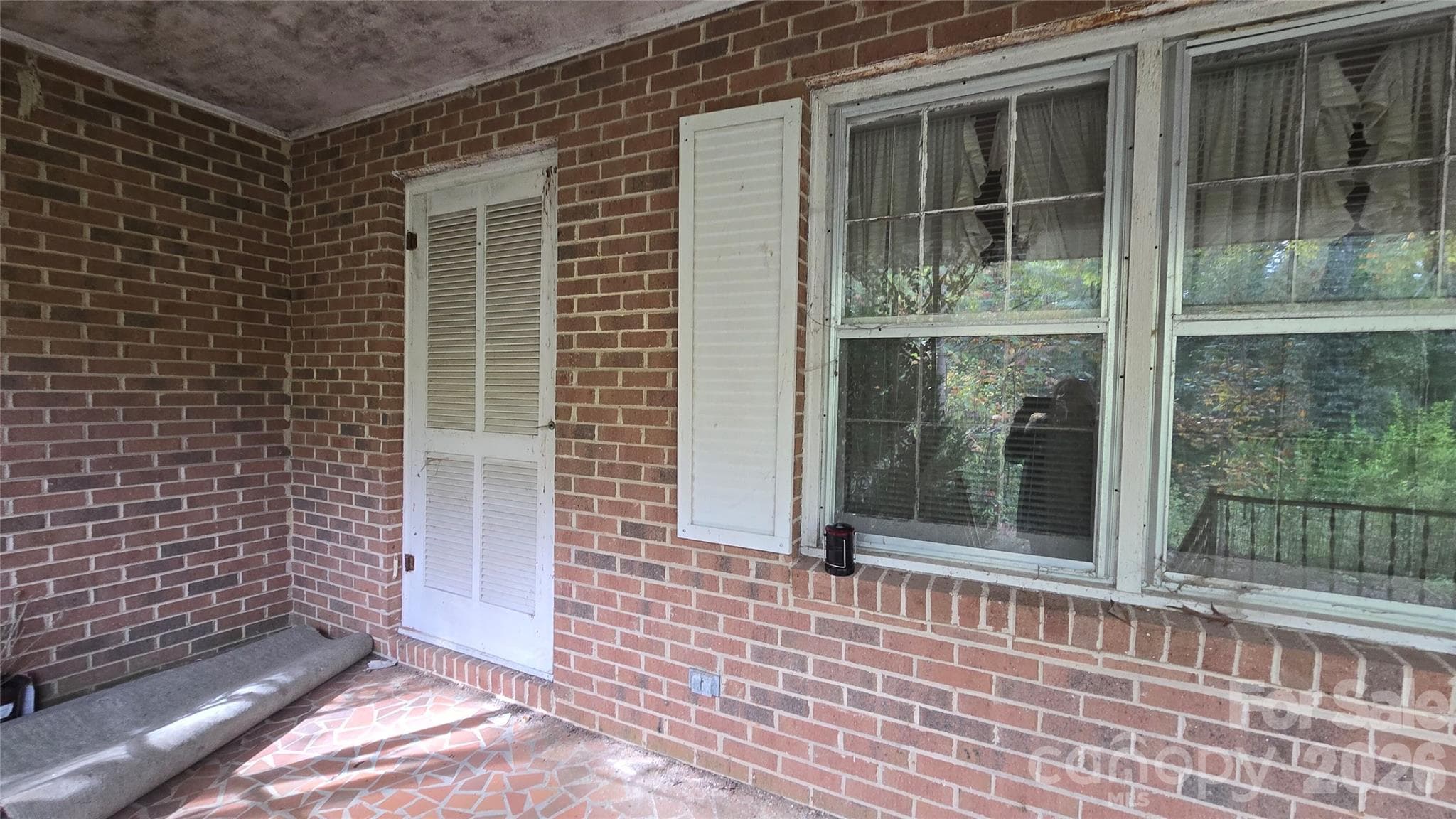 Single Family Residence at 330 Brook Circle, Salisbury, photo 4 of 18
