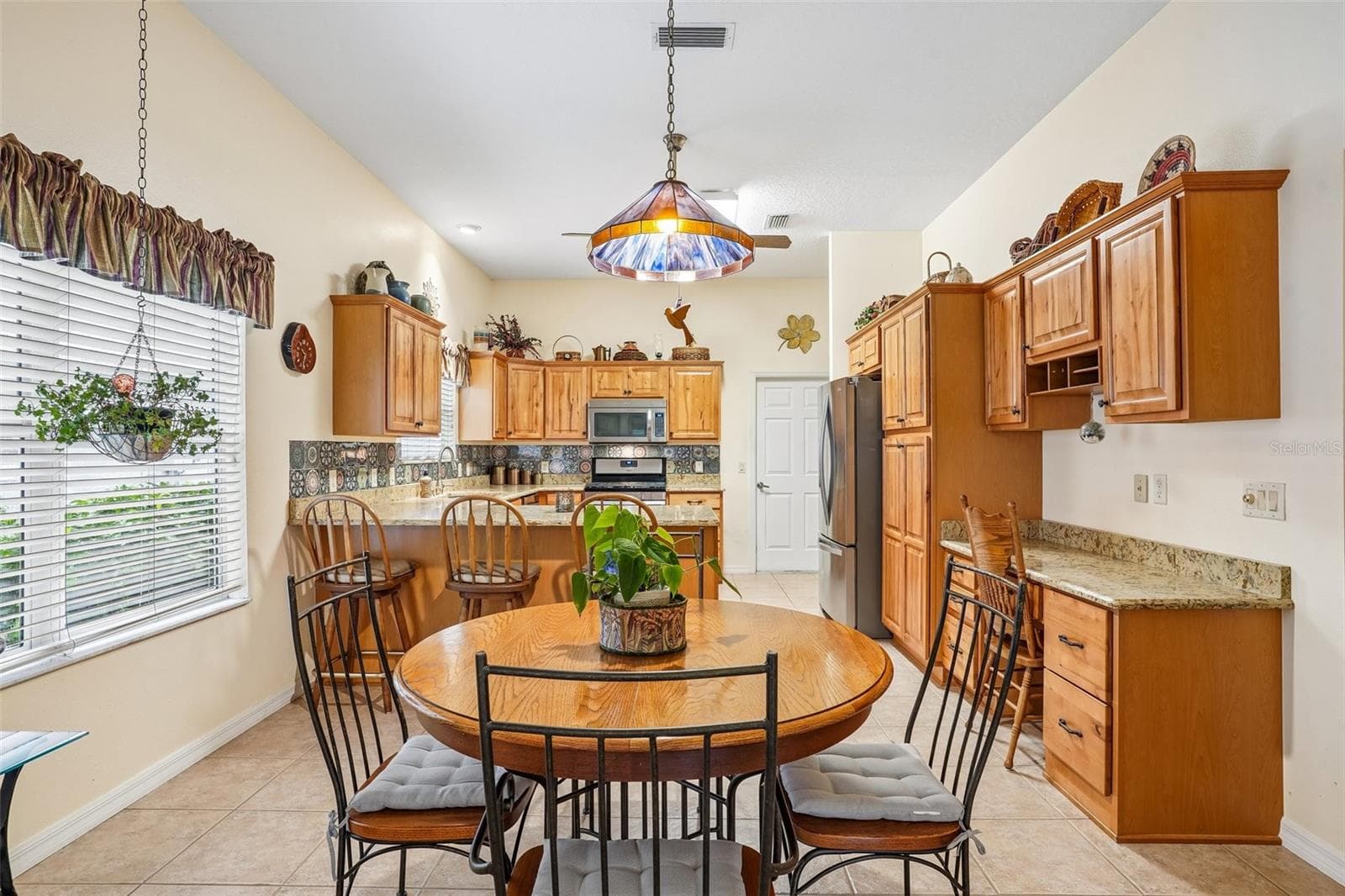 Kitchen - 460 LOMA PASEO DR, THE VILLAGES
