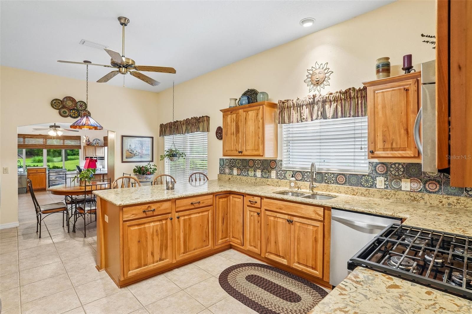 Kitchen - 460 LOMA PASEO DR, THE VILLAGES