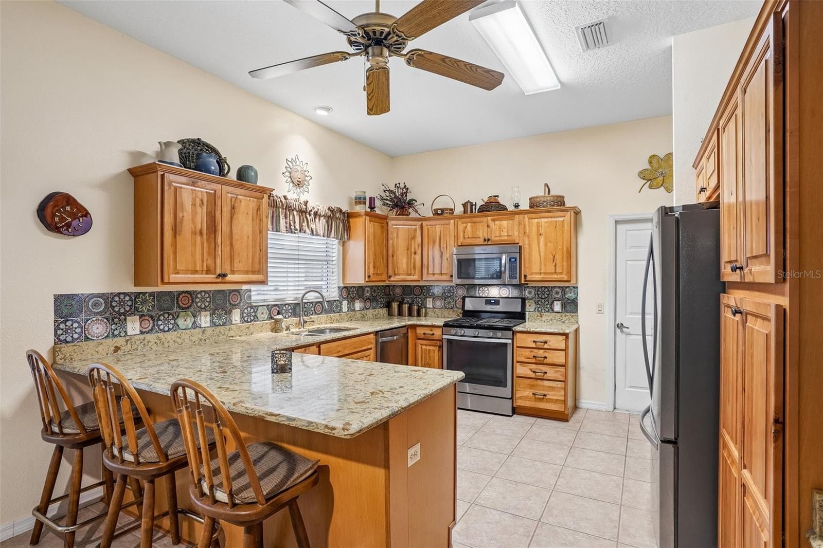 Kitchen - 460 LOMA PASEO DR, THE VILLAGES
