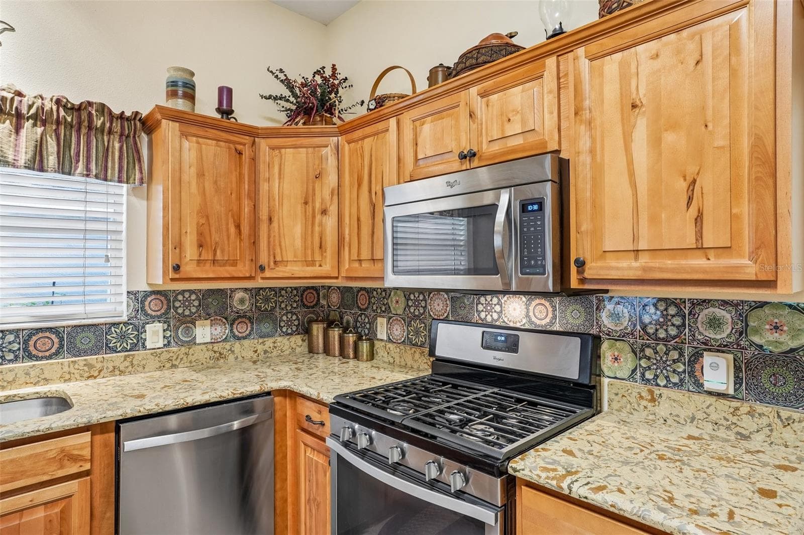 Kitchen - 460 LOMA PASEO DR, THE VILLAGES