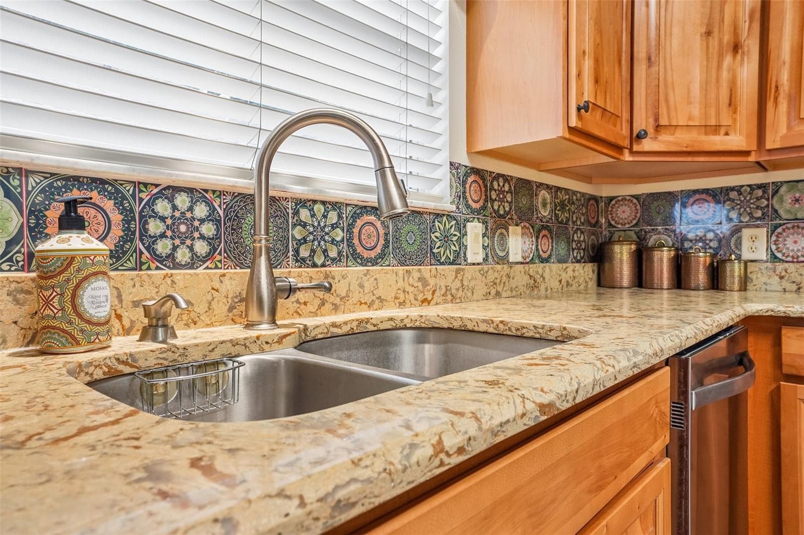 Kitchen - 460 LOMA PASEO DR, THE VILLAGES