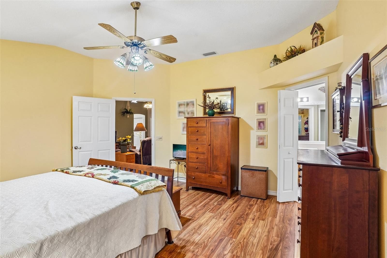 Primary Bedroom - 460 LOMA PASEO DR, THE VILLAGES