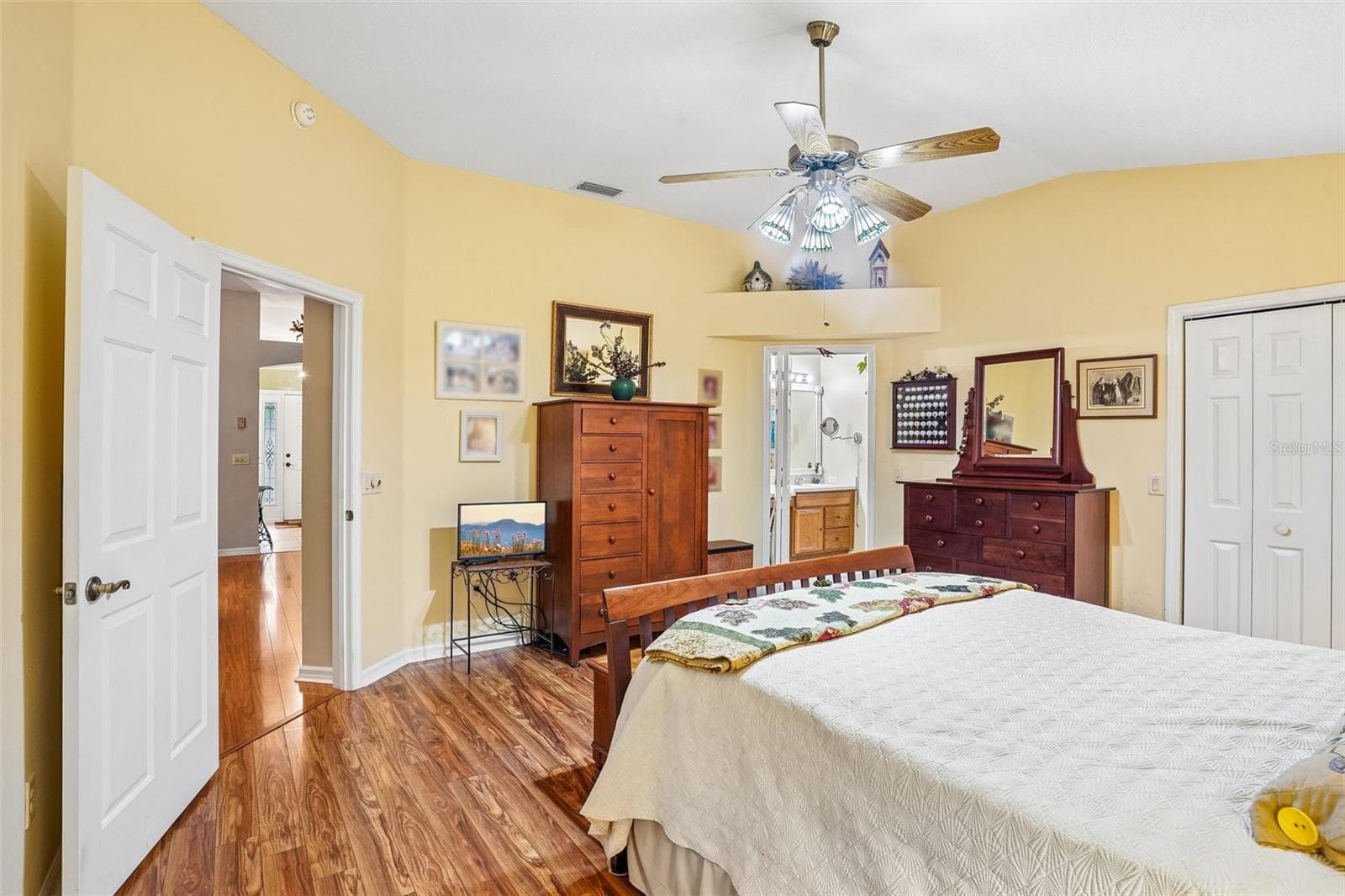Primary Bedroom - 460 LOMA PASEO DR, THE VILLAGES