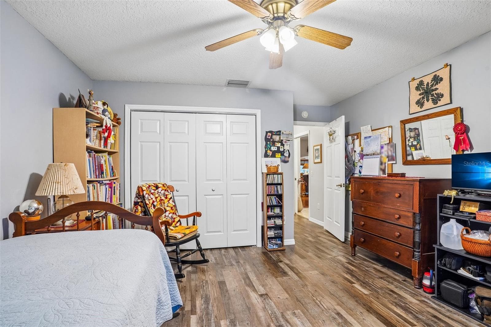 Guest Bedroom - 460 LOMA PASEO DR, THE VILLAGES