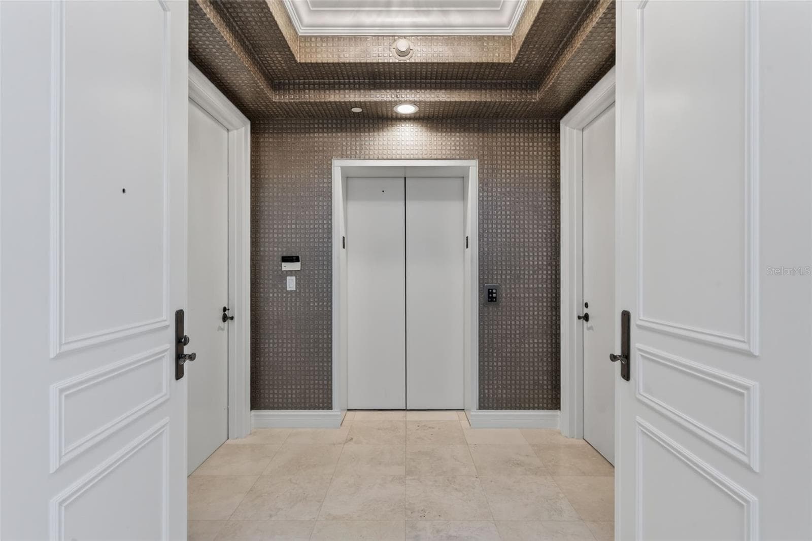 Condominium at 2151 GULF OF MEXICO DR #4, LONGBOAT KEY, photo 6 of 97