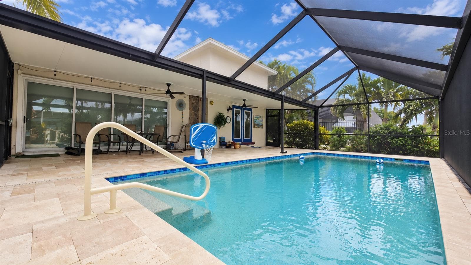 Spa Jets on Bench Seat - 4907 CORAL BLVD, BRADENTON