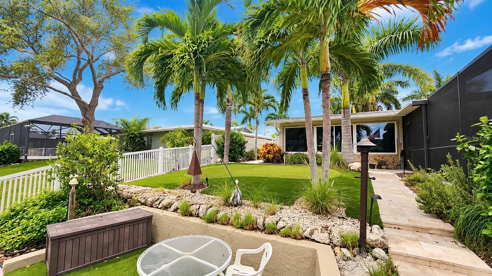 Sitting Area along Canal - 4907 CORAL BLVD, BRADENTON