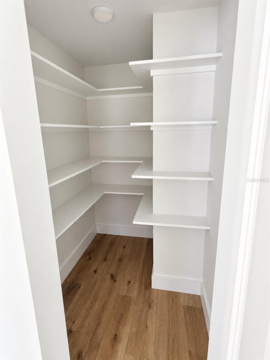 Walk in pantry - 102 WINDWARD DR, OSPREY