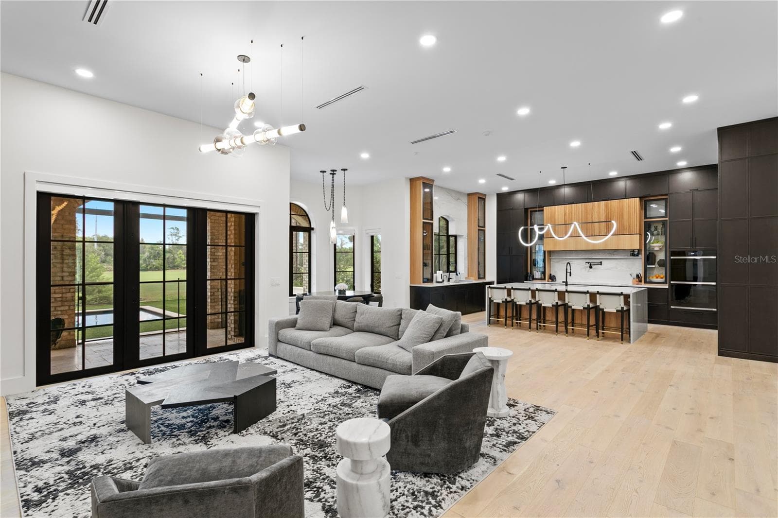 Family Room - 803 GUISANDO DE AVILA, TAMPA