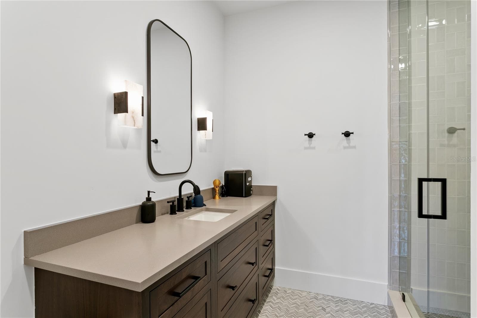 Ensuite Batroom - 803 GUISANDO DE AVILA, TAMPA