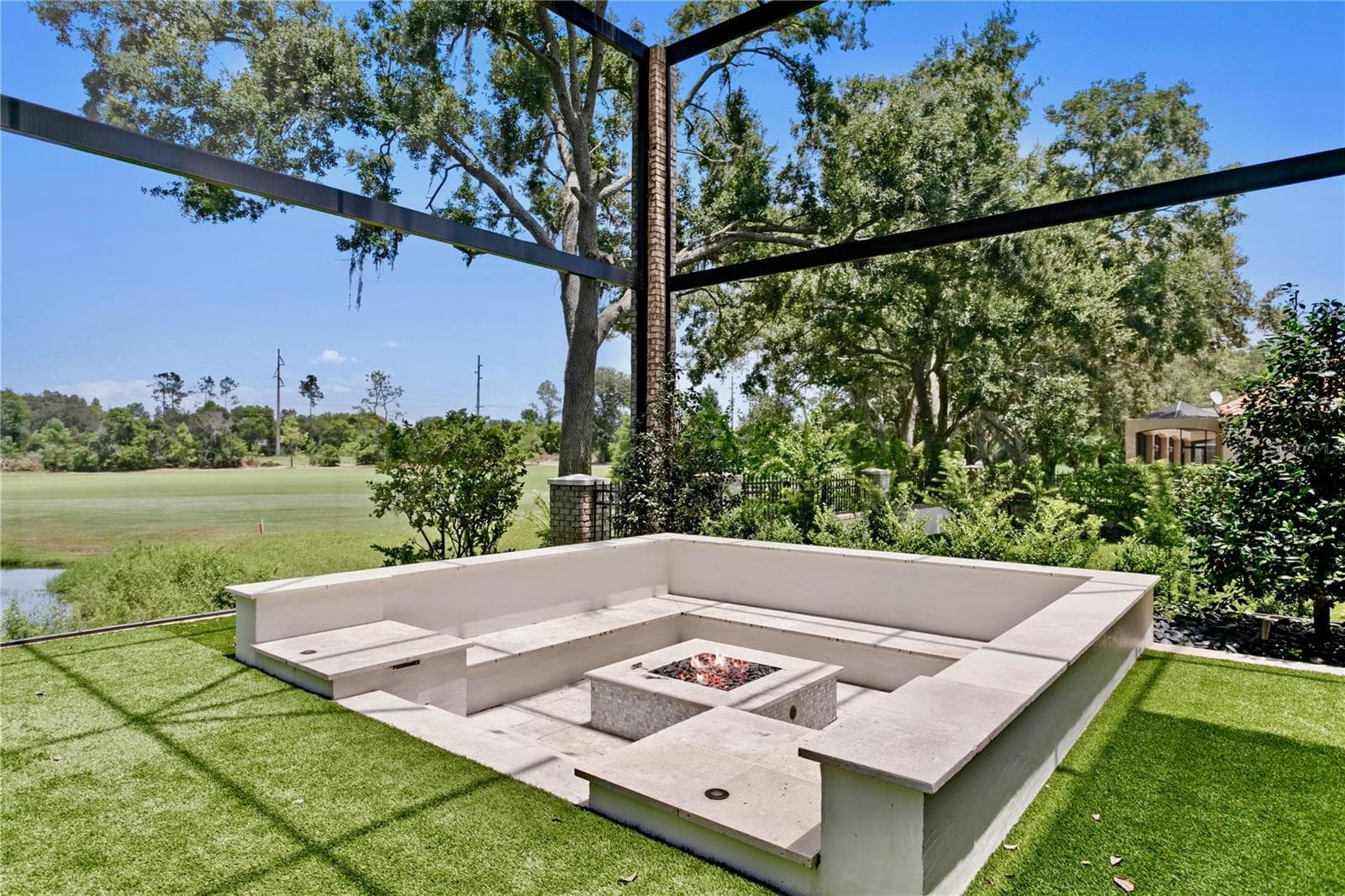 Outdoor Fireplace - 803 GUISANDO DE AVILA, TAMPA