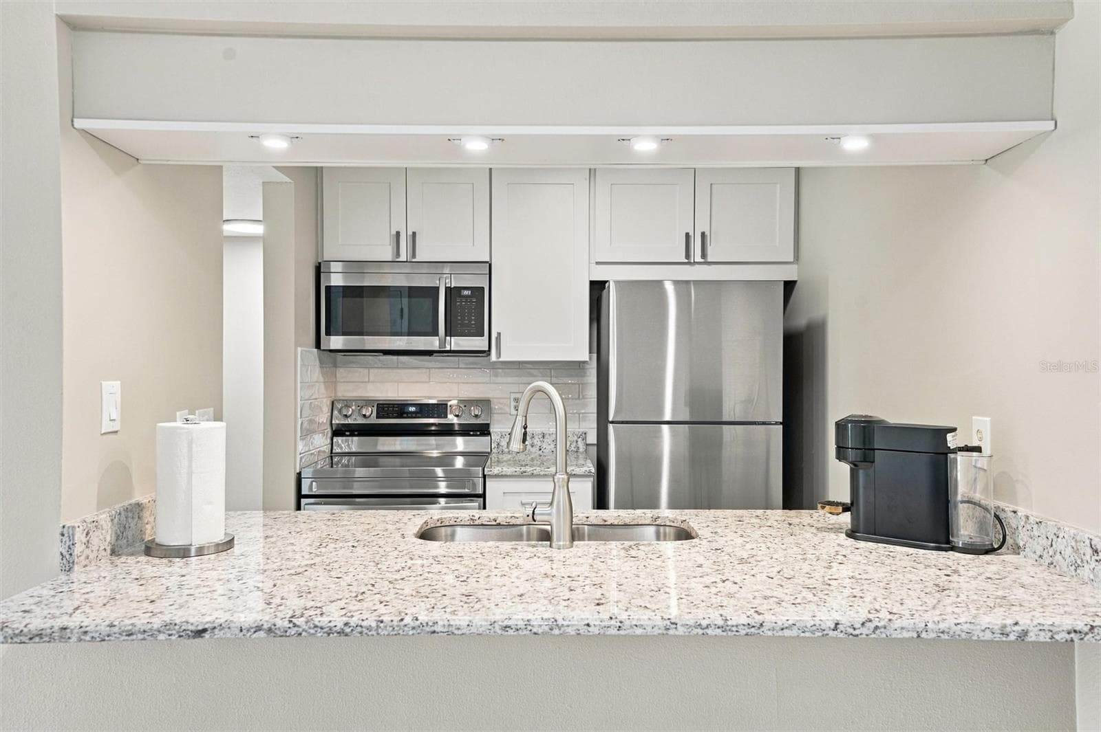 Condominium at 3265 BENEVA RD #104, SARASOTA, photo 9 of 39