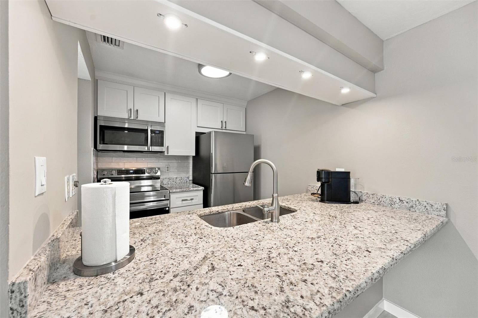 Condominium at 3265 BENEVA RD #104, SARASOTA, photo 10 of 39