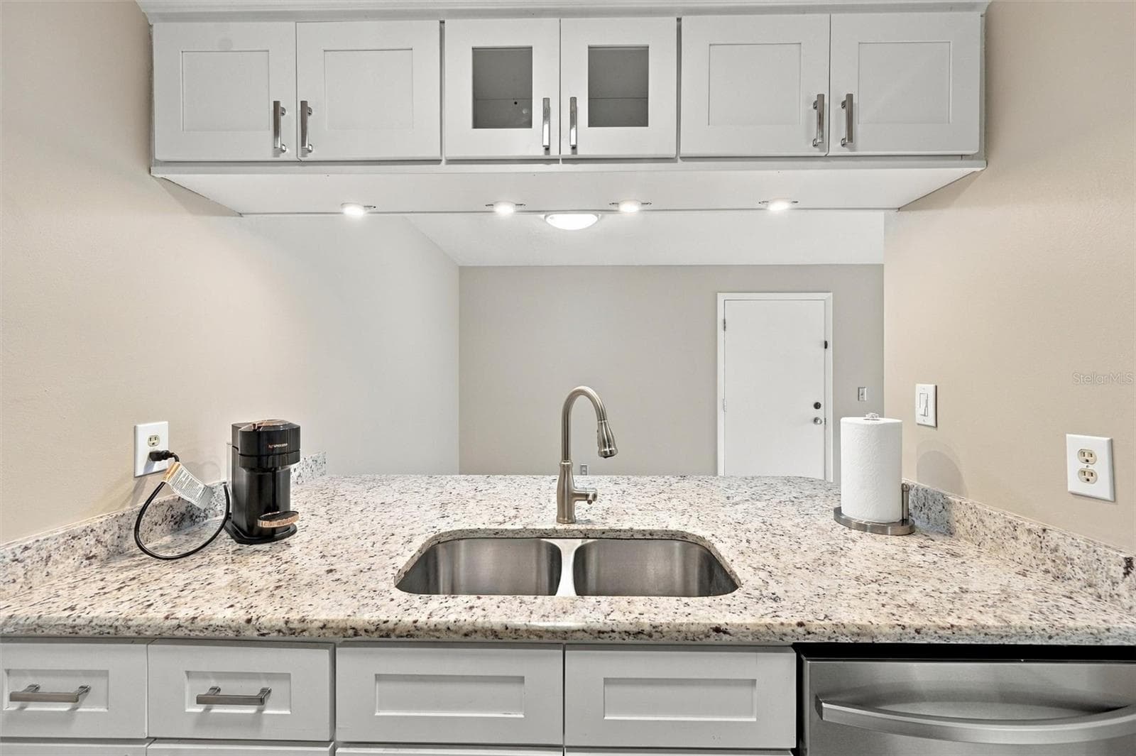 Condominium at 3265 BENEVA RD #104, SARASOTA, photo 13 of 39