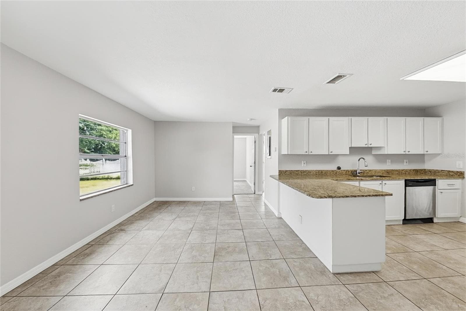 Single Family Residence at 2903 E 97TH AVE, TAMPA, photo 4 of 22