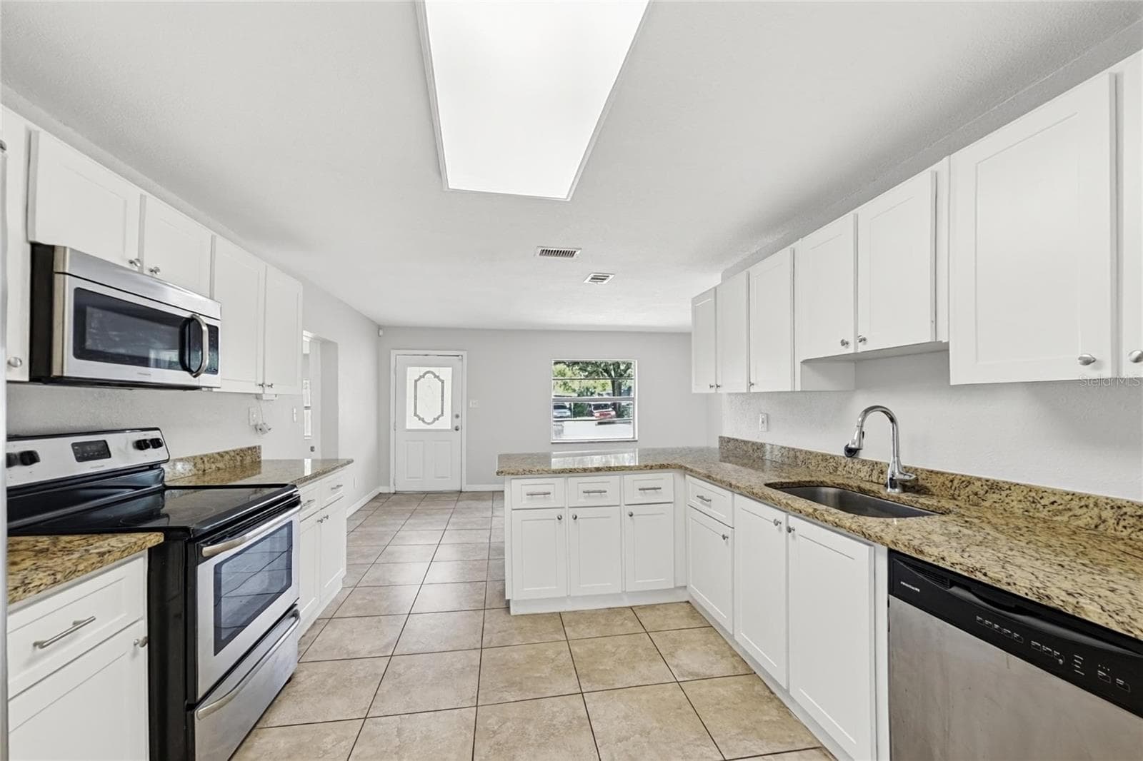 Single Family Residence at 2903 E 97TH AVE, TAMPA, photo 5 of 22