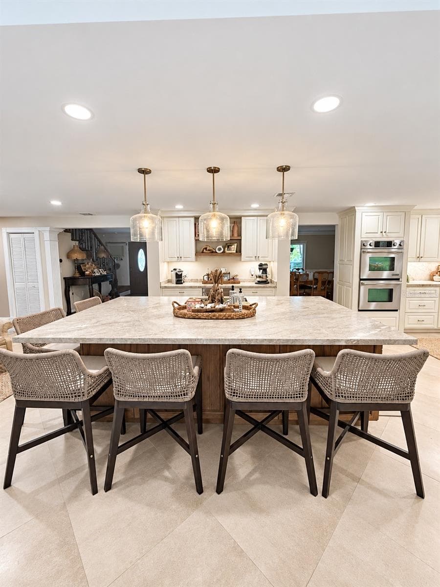 island - 3800 SW 137TH AVE, MIRAMAR