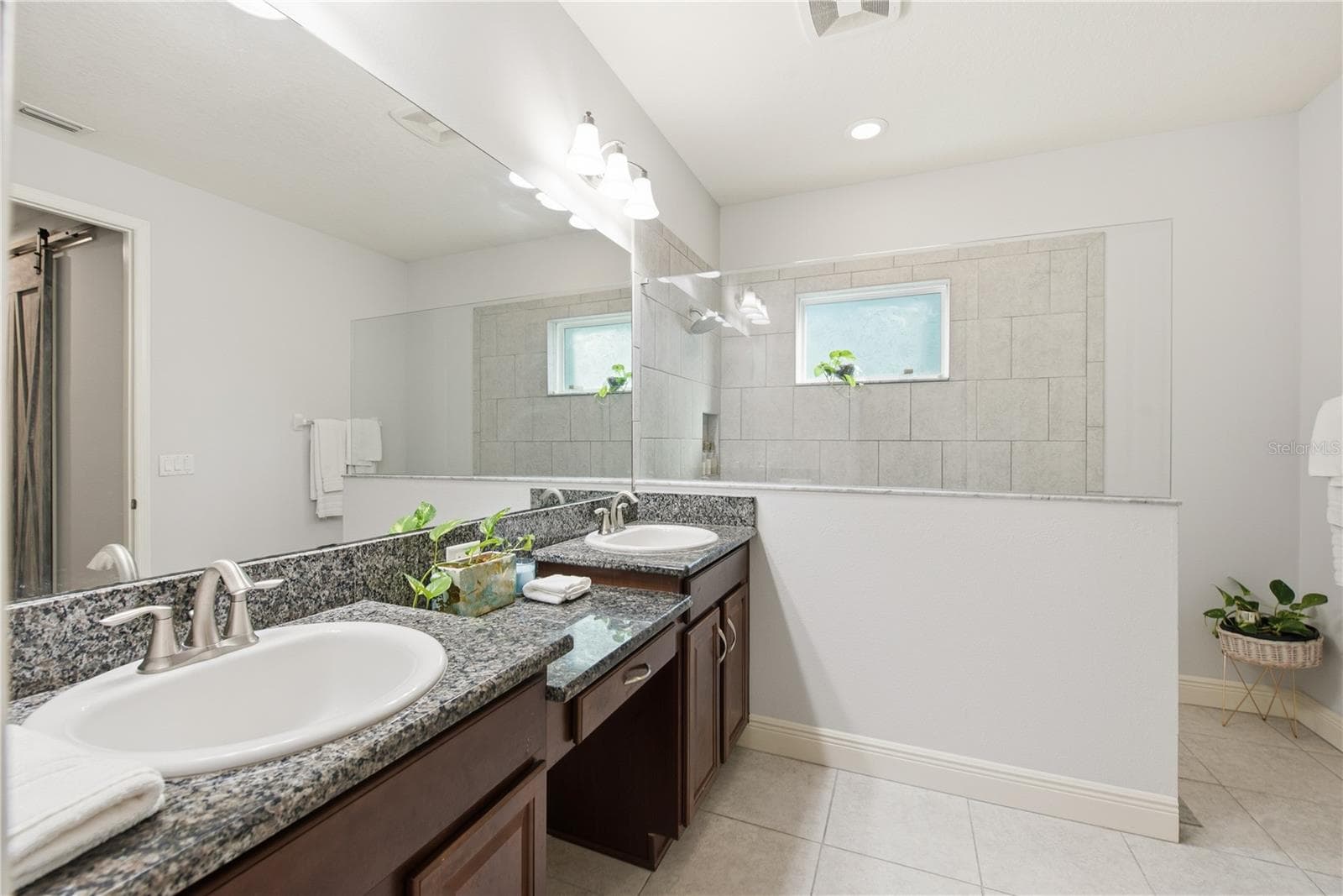 Single Family Residence at 16485 COURTYARD LOOP, LAND O LAKES, photo 27 of 87