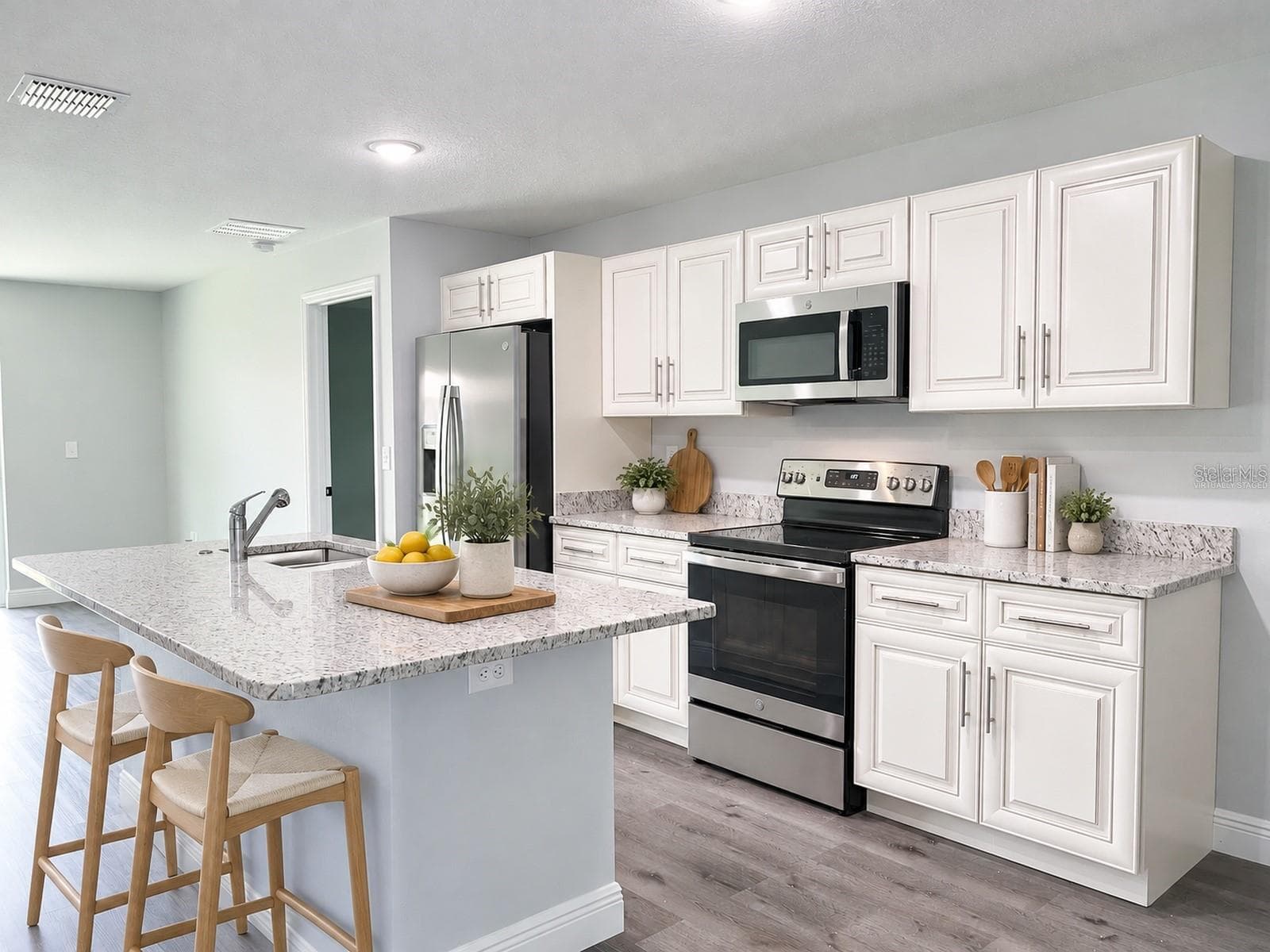 Virtually staged - 13401 SW 47TH TER, OCALA