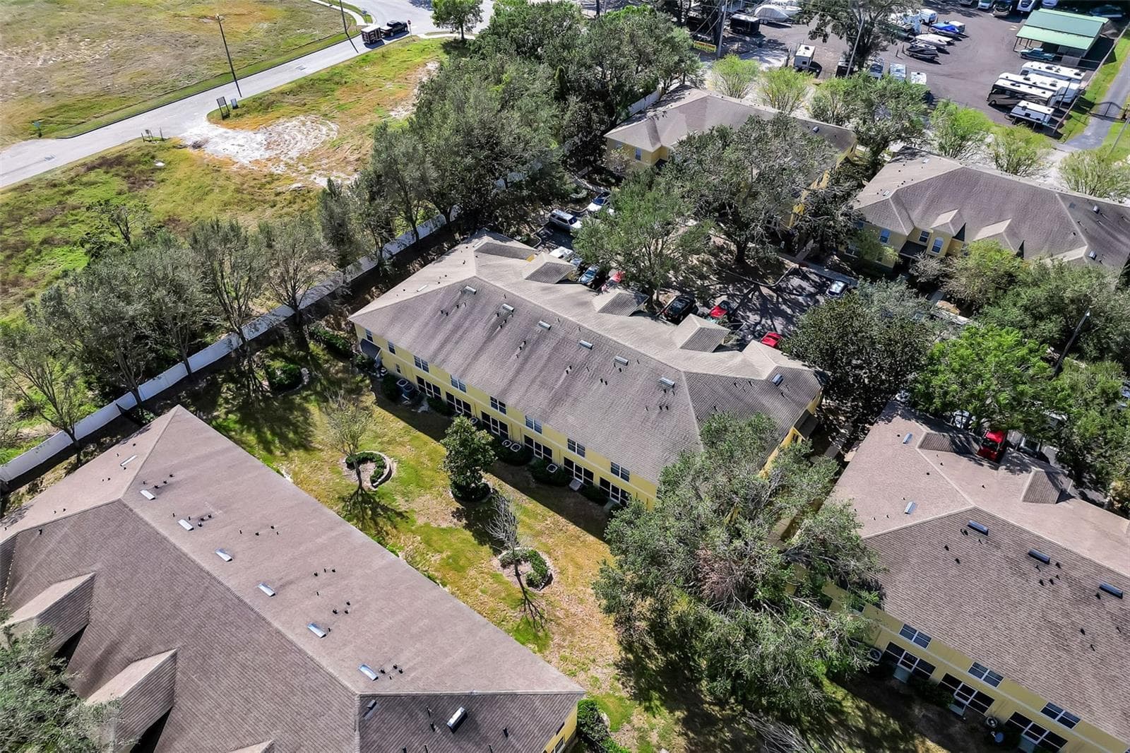 OVERHEAD DRONE - 209 DRAW BRIDGE LN, VALRICO