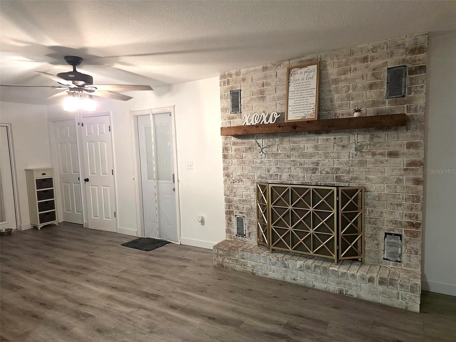 Single Family Residence at 305 W WELLINGTON DR, LAKELAND, photo 13 of 19