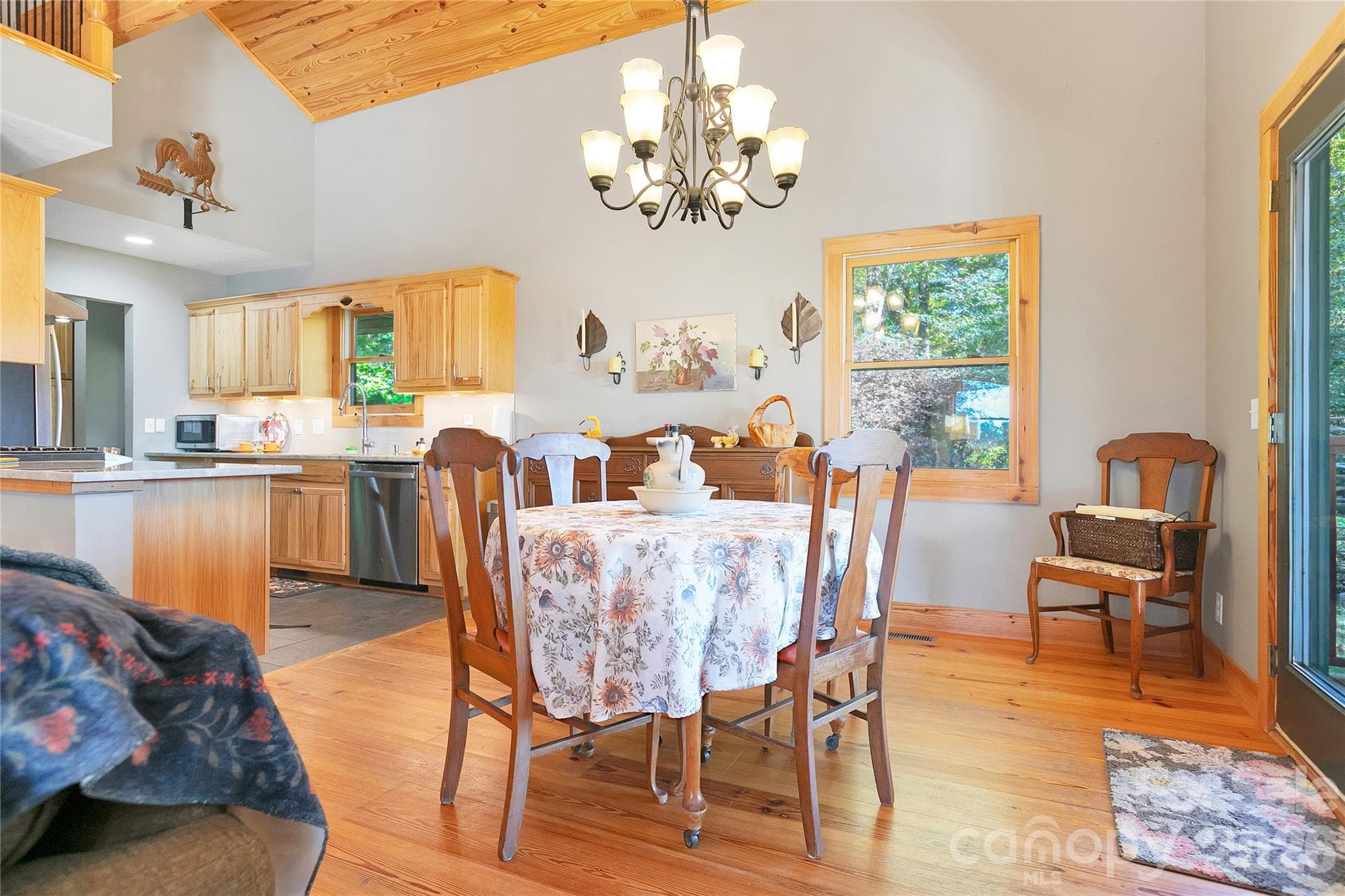 Single Family Residence at 373 Lynn Crest Drive, Brevard, photo 17 of 48