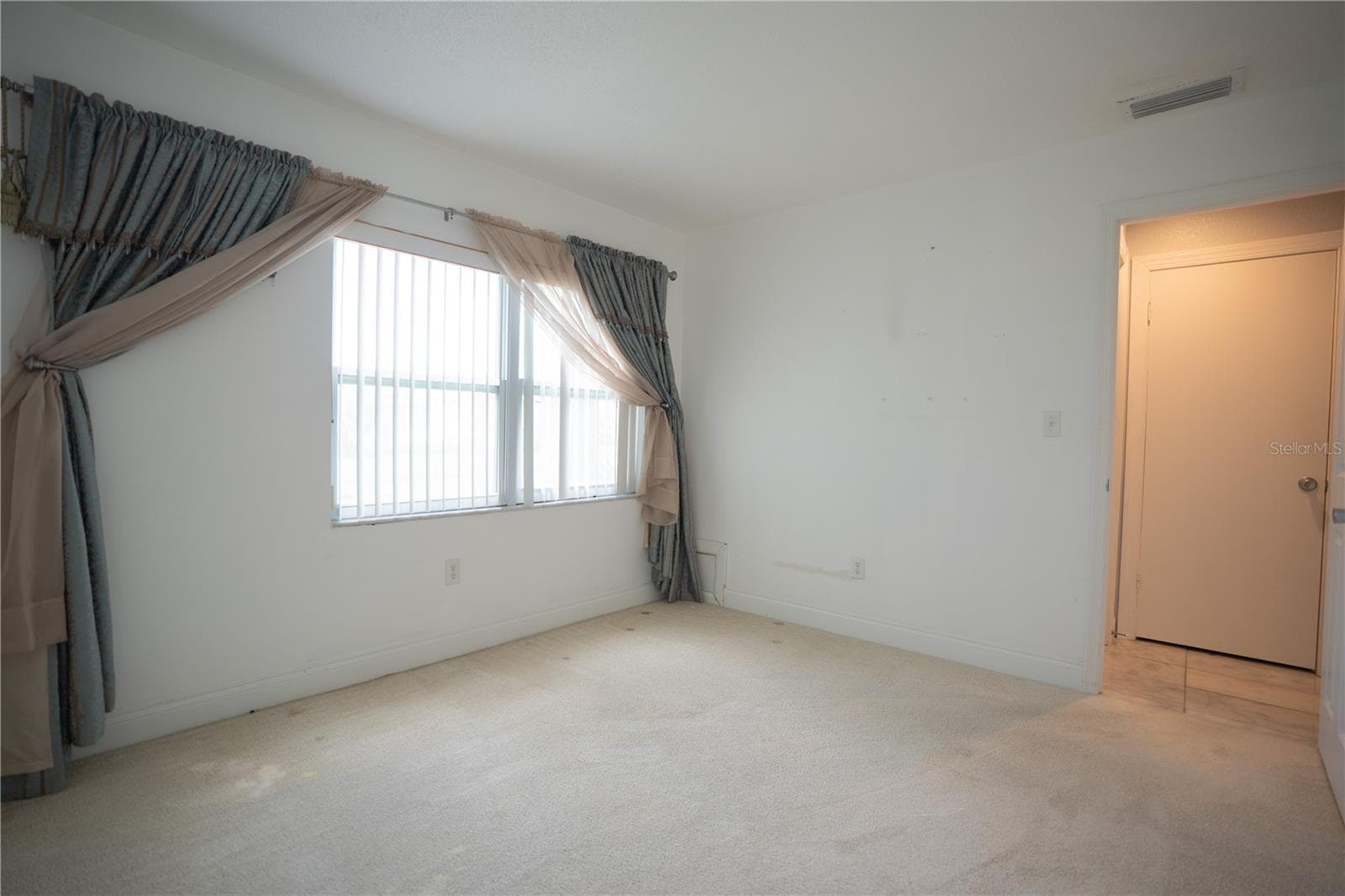 Condominium at 506 CAMEO DR, LAKELAND, photo 28 of 37