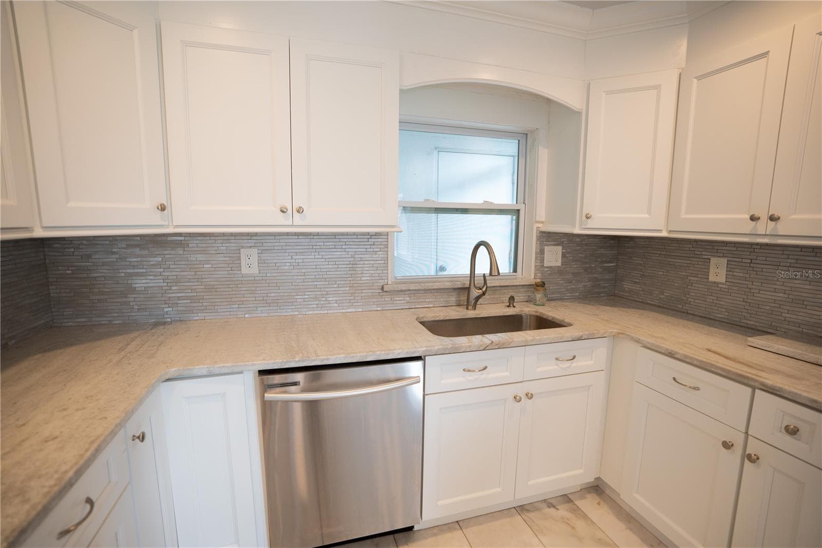Condominium at 506 CAMEO DR, LAKELAND, photo 35 of 37