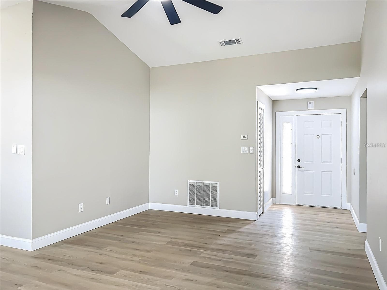 View of entrance from living room. - 6911 CRESCENT RIDGE RD, ORLANDO