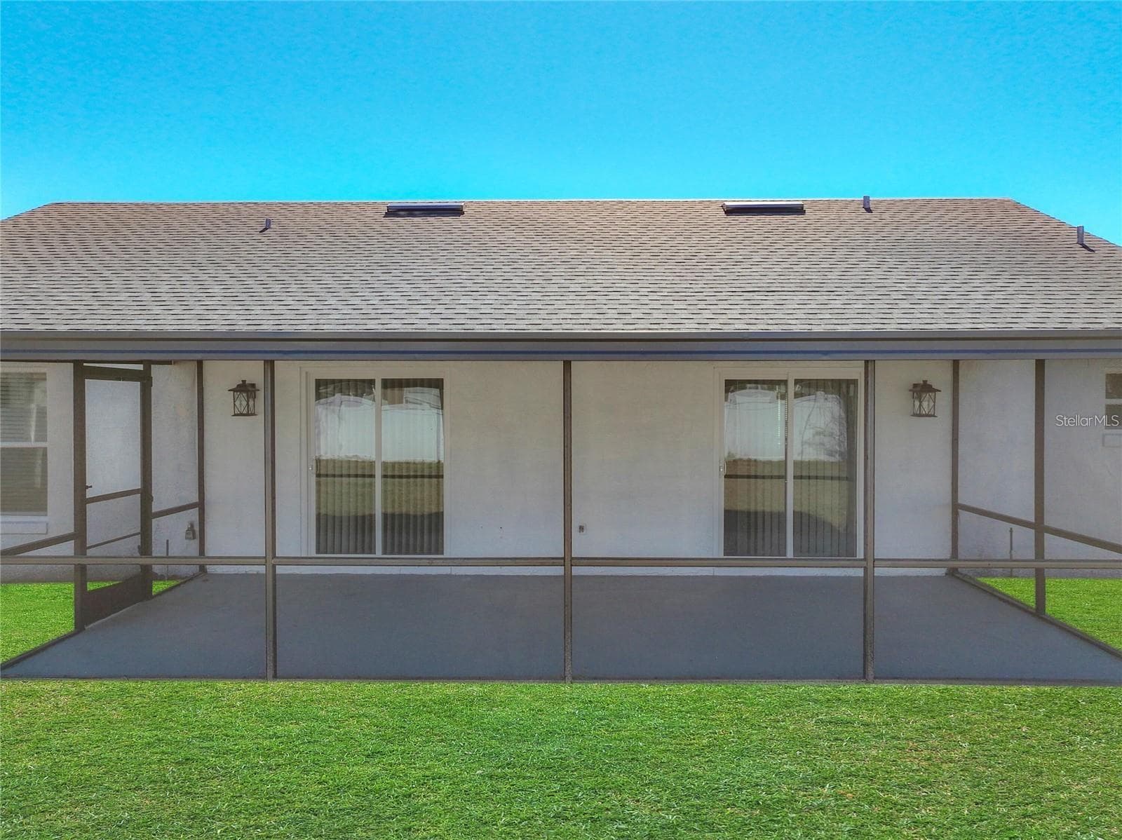 View of complete screened in patio. - 6911 CRESCENT RIDGE RD, ORLANDO