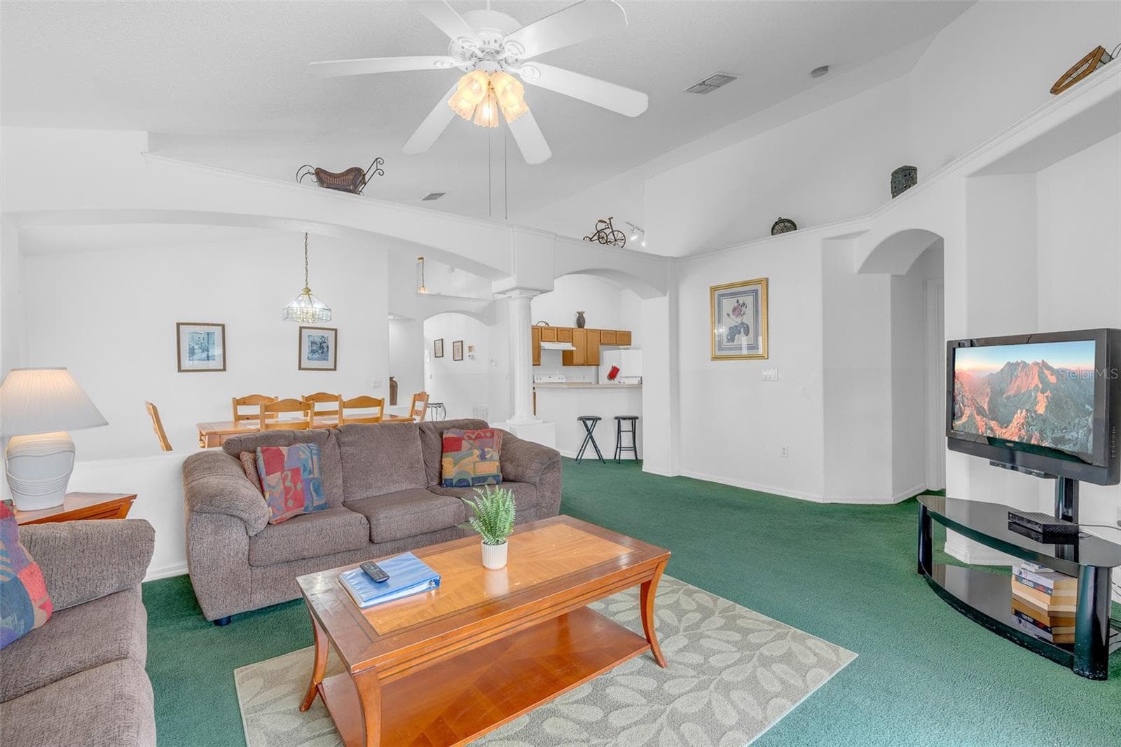Single Family Residence at 4650 EAGLE PEAK DR, KISSIMMEE, photo 8 of 38