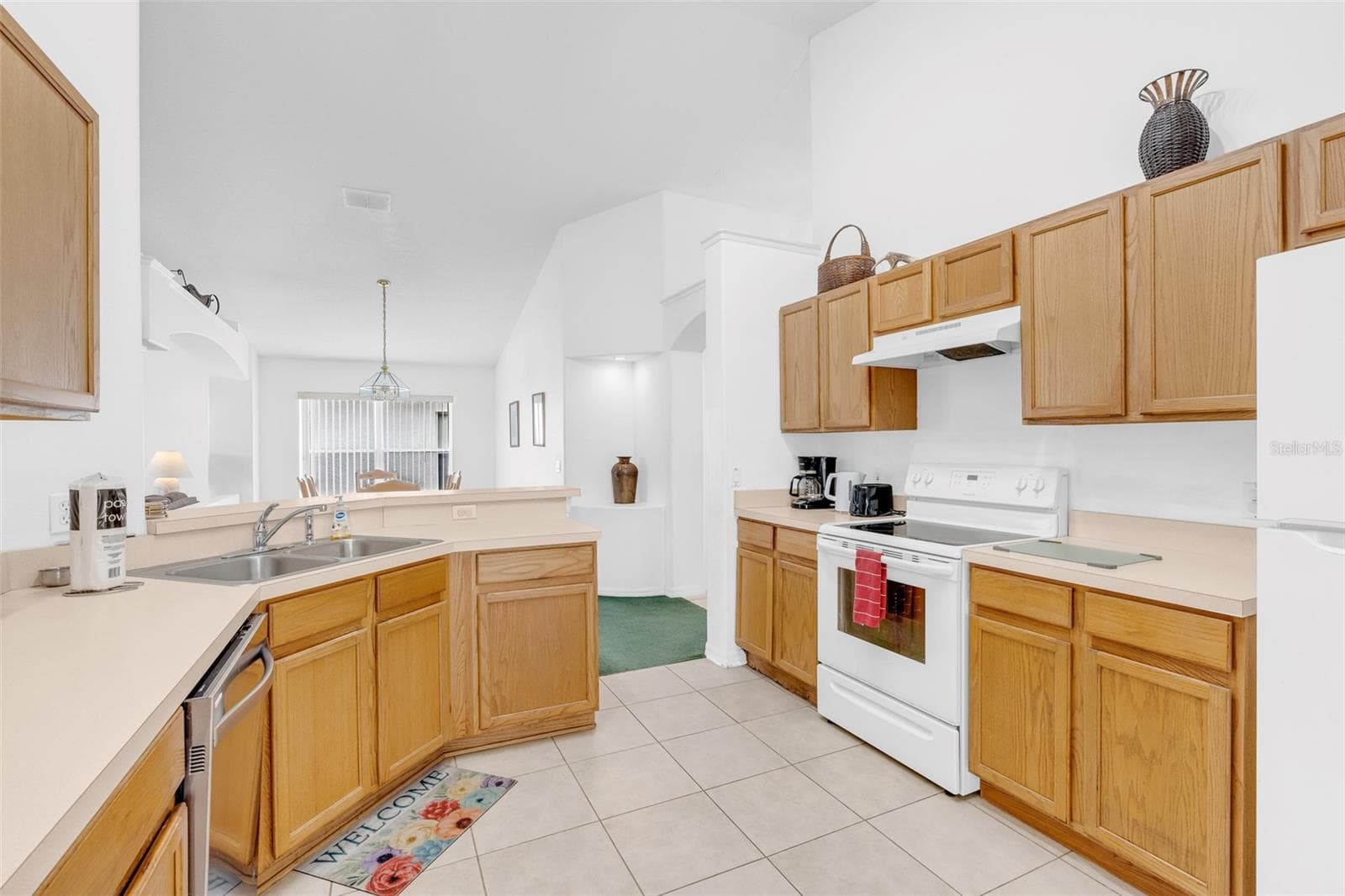 Single Family Residence at 4650 EAGLE PEAK DR, KISSIMMEE, photo 9 of 38