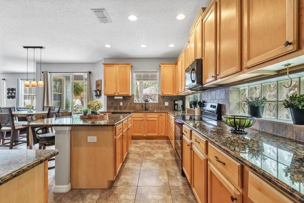 Single Family Residence at 8840 ABBEY LEAF LN, ORLANDO, photo 5 of 63