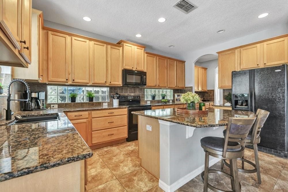 Single Family Residence at 8840 ABBEY LEAF LN, ORLANDO, photo 6 of 63
