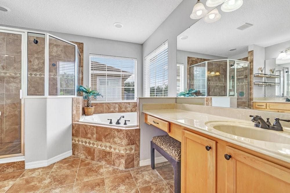 Single Family Residence at 8840 ABBEY LEAF LN, ORLANDO, photo 16 of 63