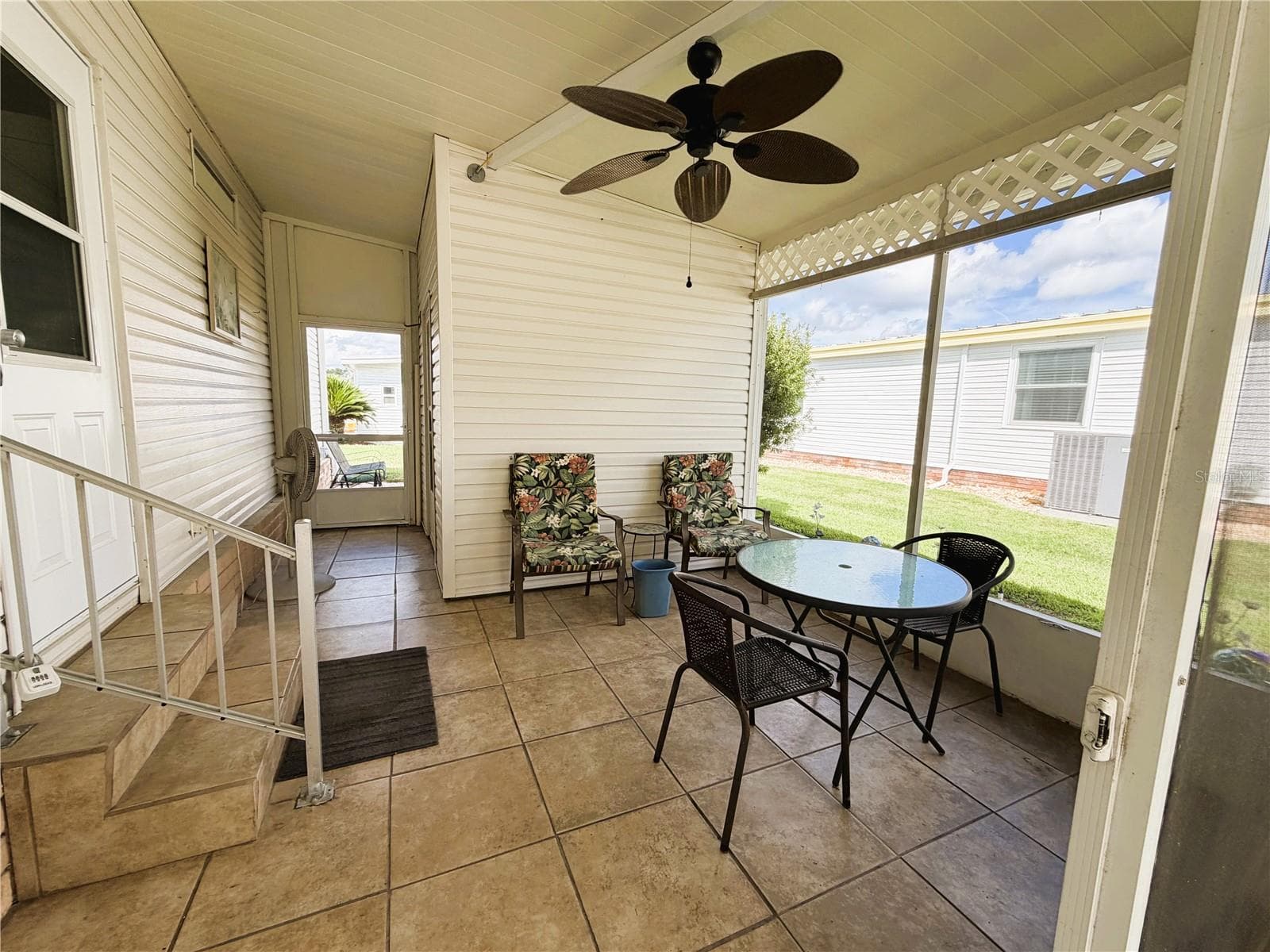 Mobile Home at 351 HAWTHORNE BLVD, LEESBURG, photo 4 of 35