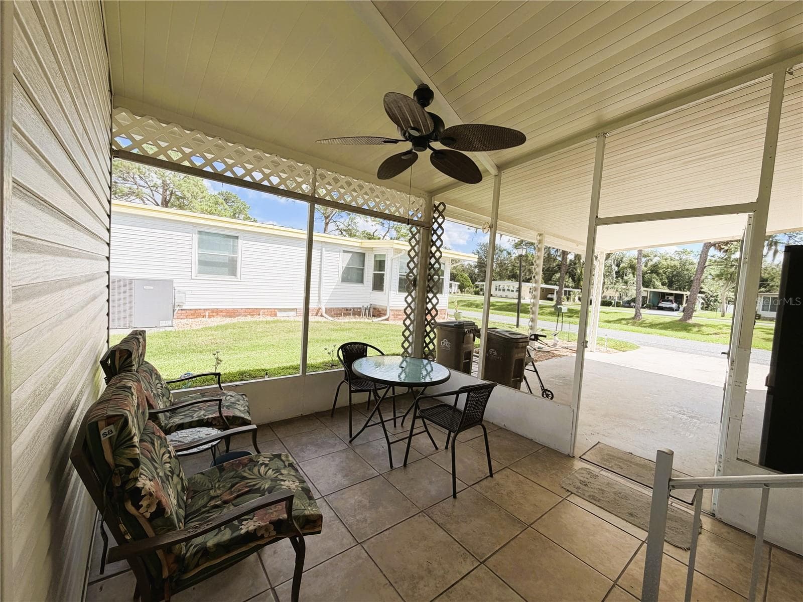 Mobile Home at 351 HAWTHORNE BLVD, LEESBURG, photo 6 of 35