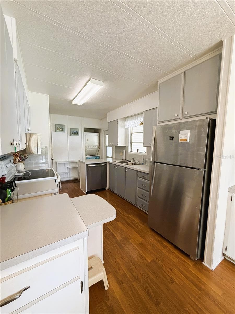 Mobile Home at 351 HAWTHORNE BLVD, LEESBURG, photo 11 of 35
