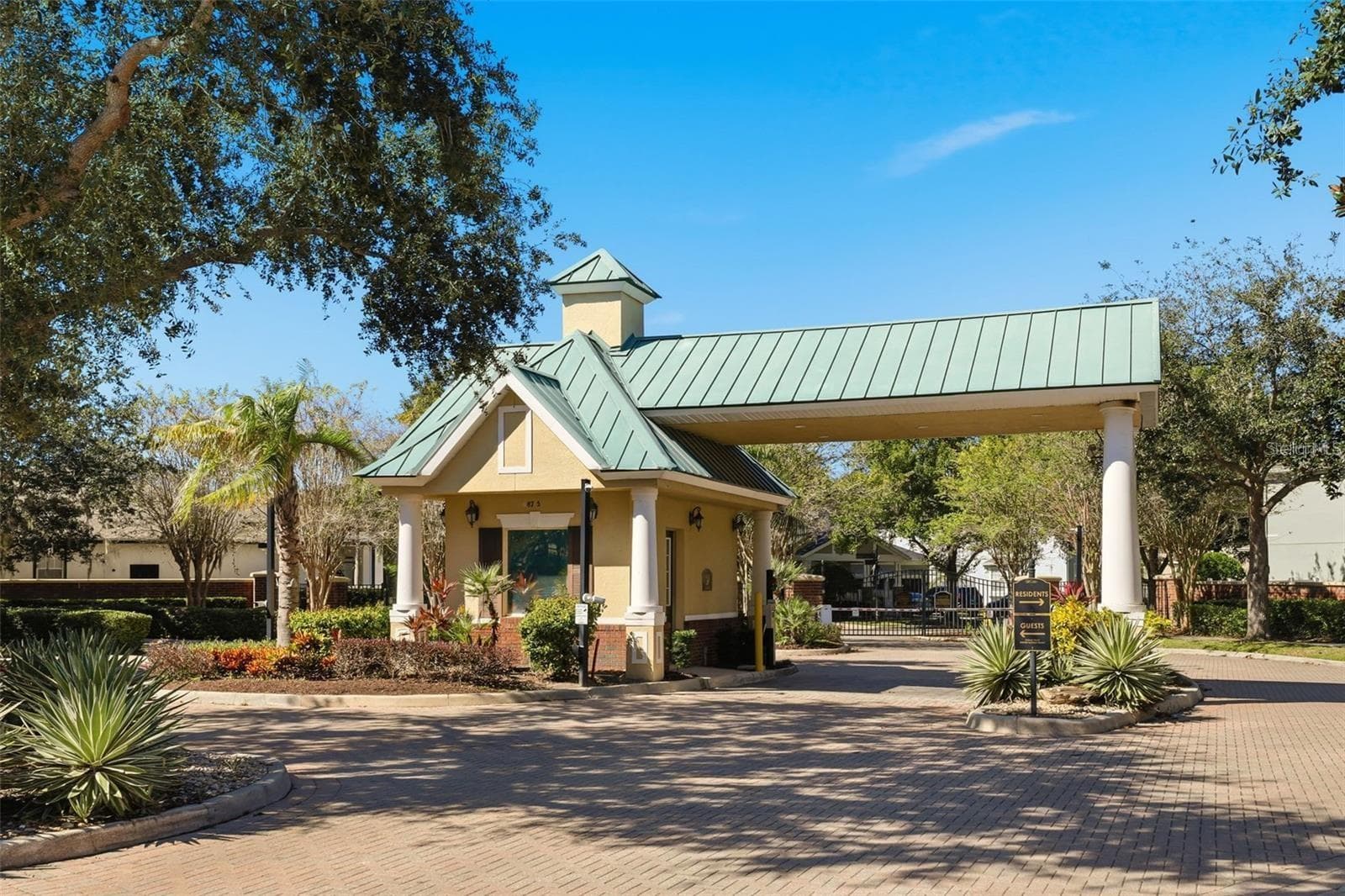 Single Family Residence at 8840 ABBEY LEAF LN, ORLANDO, photo 39 of 63