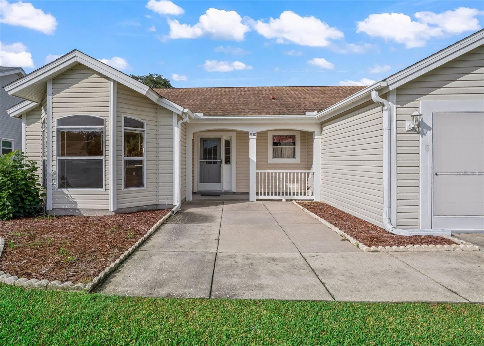 Single Family Residence at 930 RAMOS DR, THE VILLAGES, photo 2 of 41