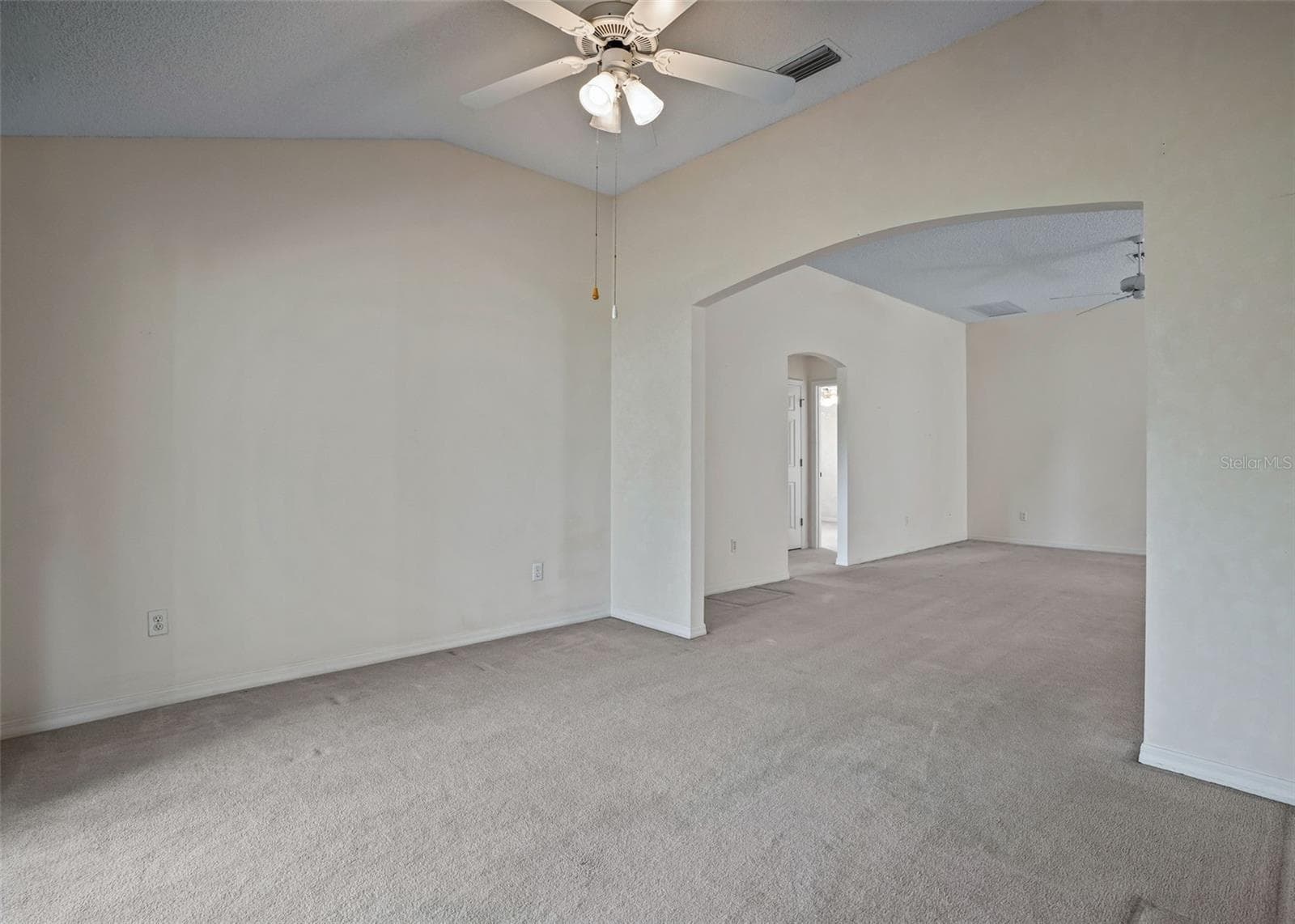 Den - 930 RAMOS DR, THE VILLAGES
