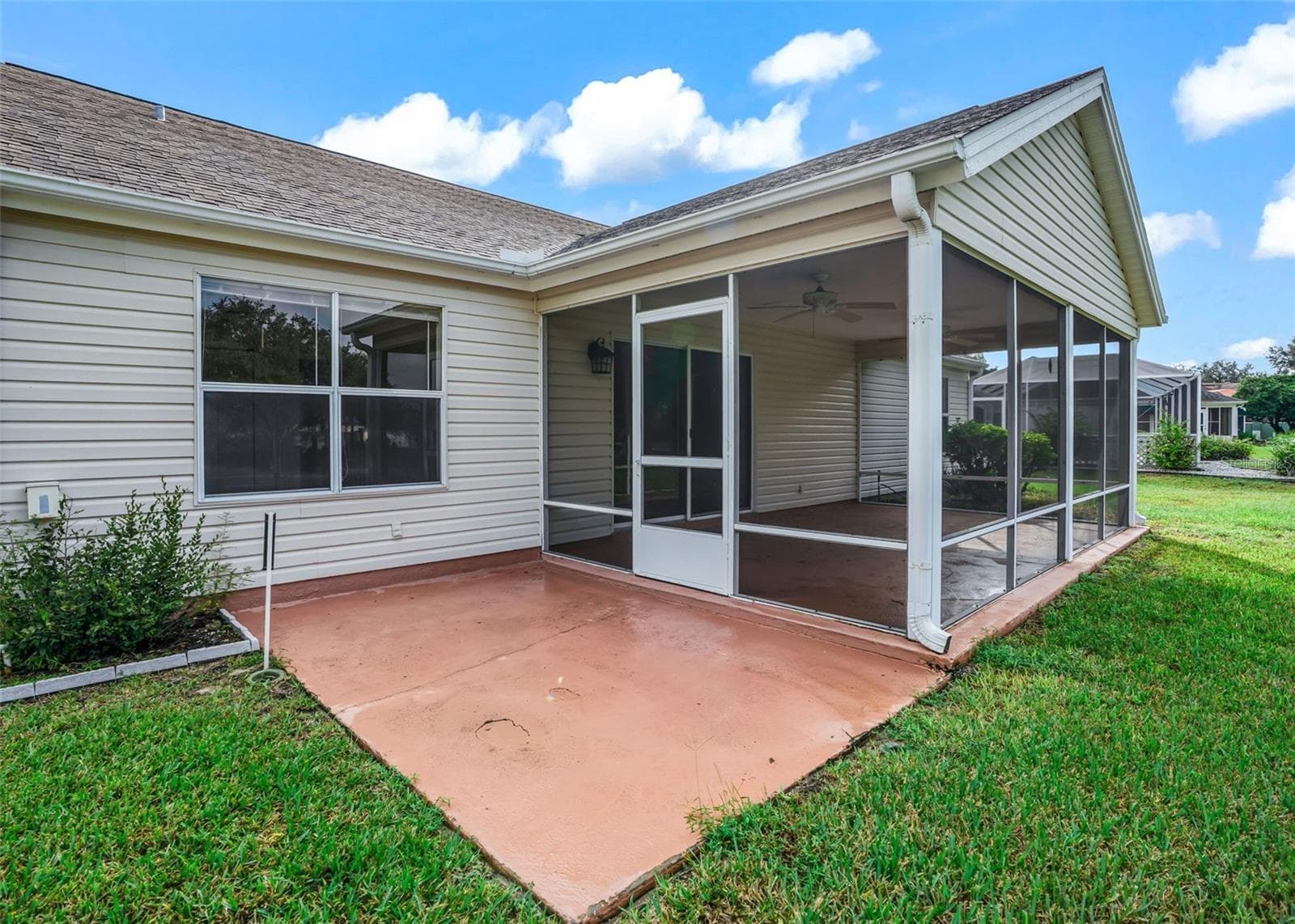Screened Lanai and back patio - 930 RAMOS DR, THE VILLAGES