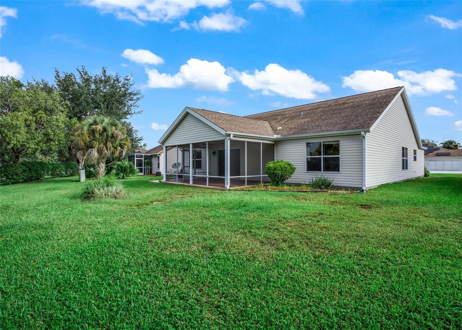 Single Family Residence at 930 RAMOS DR, THE VILLAGES, photo 32 of 41