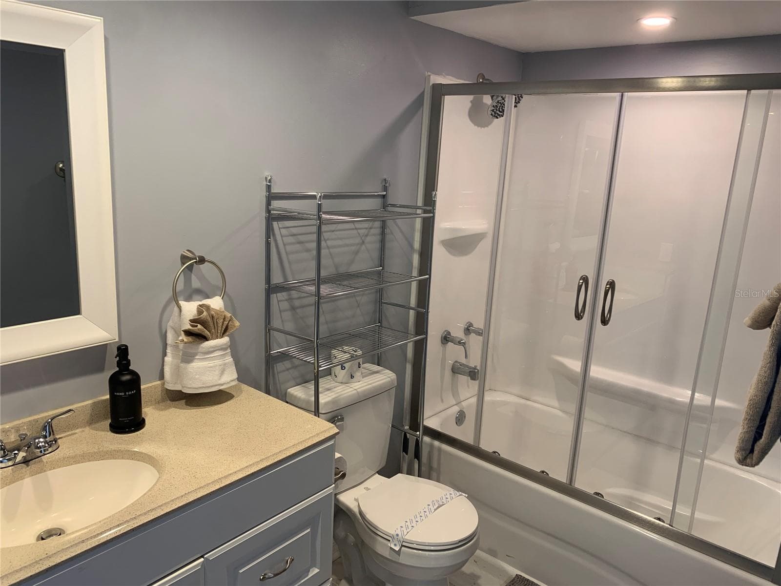 Guest Bathroom 1 - 6281 HALABRIN RD, HAINES CITY
