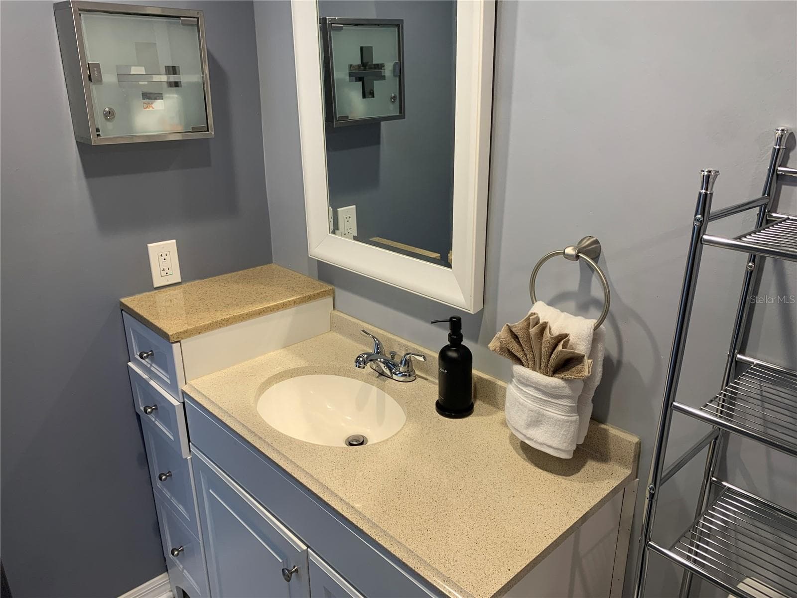 Guest Bathroom 1 - 6281 HALABRIN RD, HAINES CITY