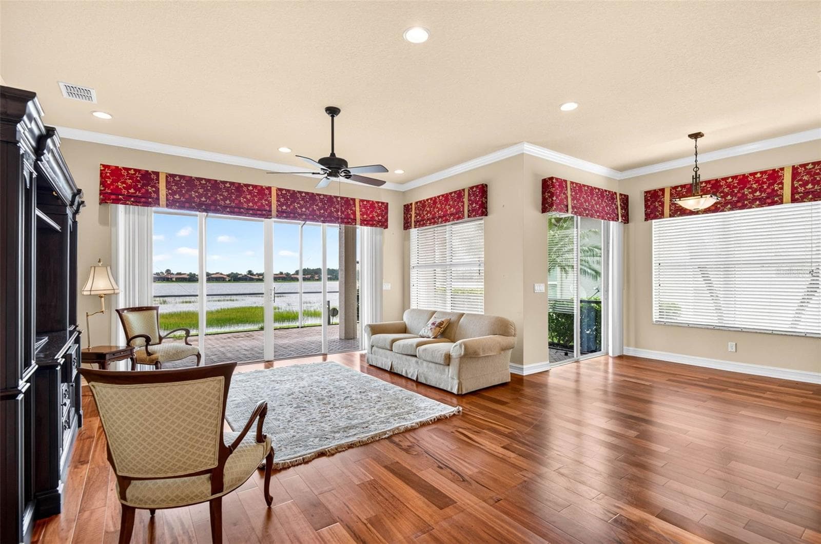 Single Family Residence at 15910 GOLDEN LAKES DR, WIMAUMA, photo 9 of 60