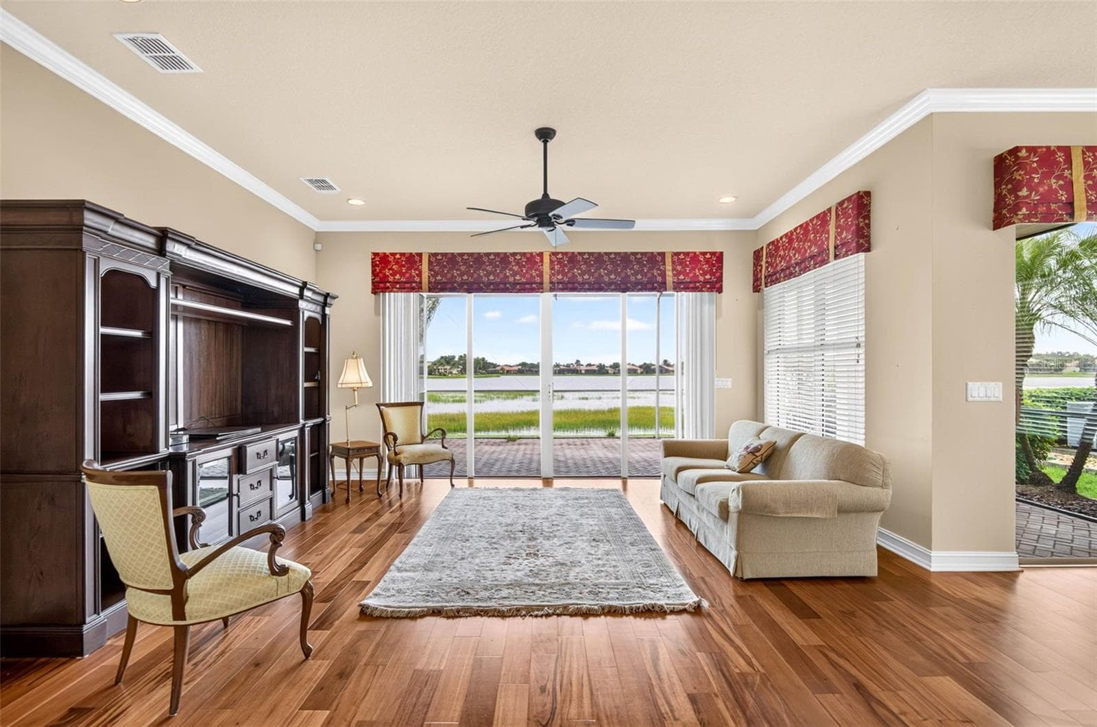 Single Family Residence at 15910 GOLDEN LAKES DR, WIMAUMA, photo 10 of 60