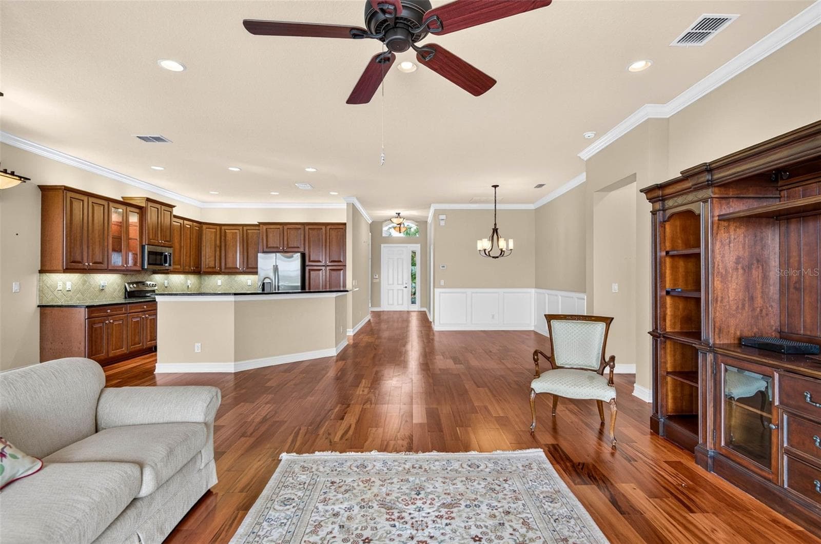 Single Family Residence at 15910 GOLDEN LAKES DR, WIMAUMA, photo 12 of 60